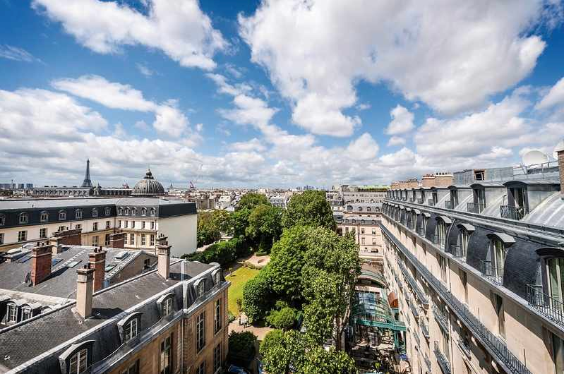 deluxe-paris-shopping-hotel-ritz.png