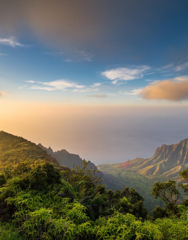 Typisch Hawaii hawaii-kalalau-valley-sonnenuntergang-g-686265216.jpg