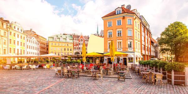 Riga_Altstadt-GettyImages-628610796.jpg