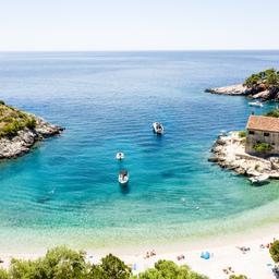 kroatien-luftaufnahme-sandstrand-g-1167282689.jpg
