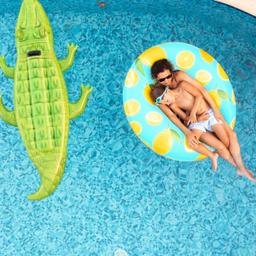 pool-mutter-kind-g-1368366670.jpg