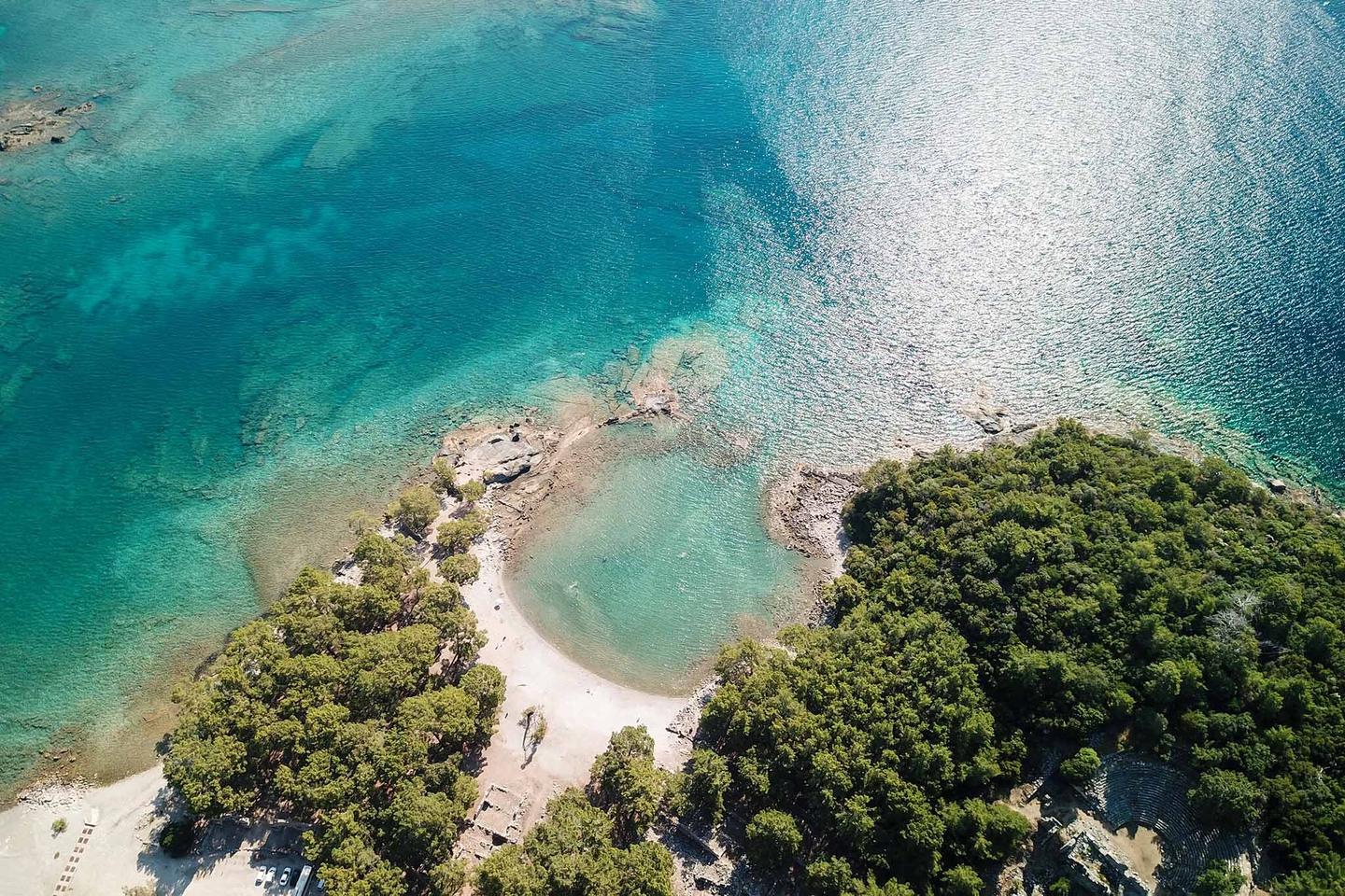 blt545214b0b3addab4-tuerkei-antalya-straende-luftaufnahme-phaselish-kemer-am-phaselis-strand-g-1311800565.jpg tuerkei-antalya-straende-luftaufnahme-phaselish-kemer-am-phaselis-strand-g-1311800565.jpg
