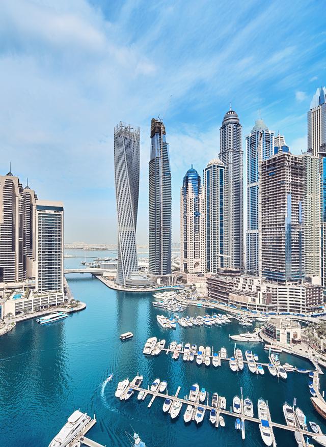 vae-dubai-marina-g-827901014.jpg