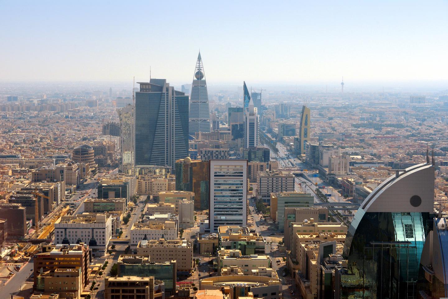riyadh-king-skyline-g-1180744245.jpg