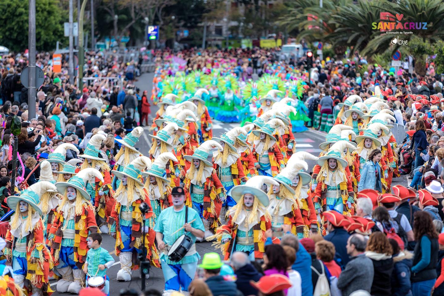 teneriffa-karneval-umzug-fussgruppe-fa-lang-s1a6153.jpg
