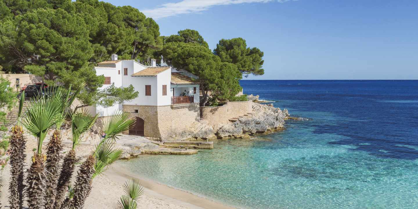 spanien-mallorca-calaratjada-strand-g-576912916.jpg
