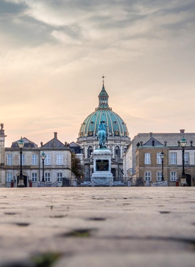 Rundreise buchen Amalienborg Palast in Kopenhagen
