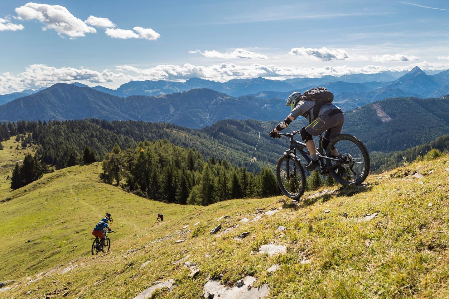 oesterreich-kaernten-alpen-mountainbike-fahren-g-1430639813.jpg
