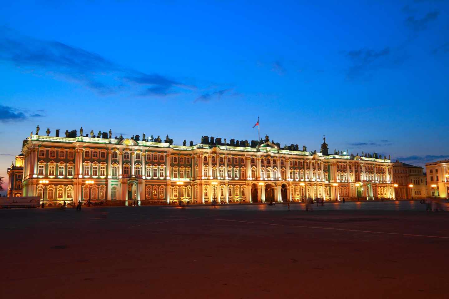 russland-st-petersburg-eremitage-klein-g-468467287.jpg