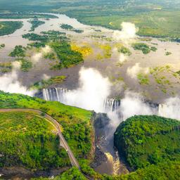 simbabwe-victoria-falls-landschaft-wasser-g-1051529112.jpg