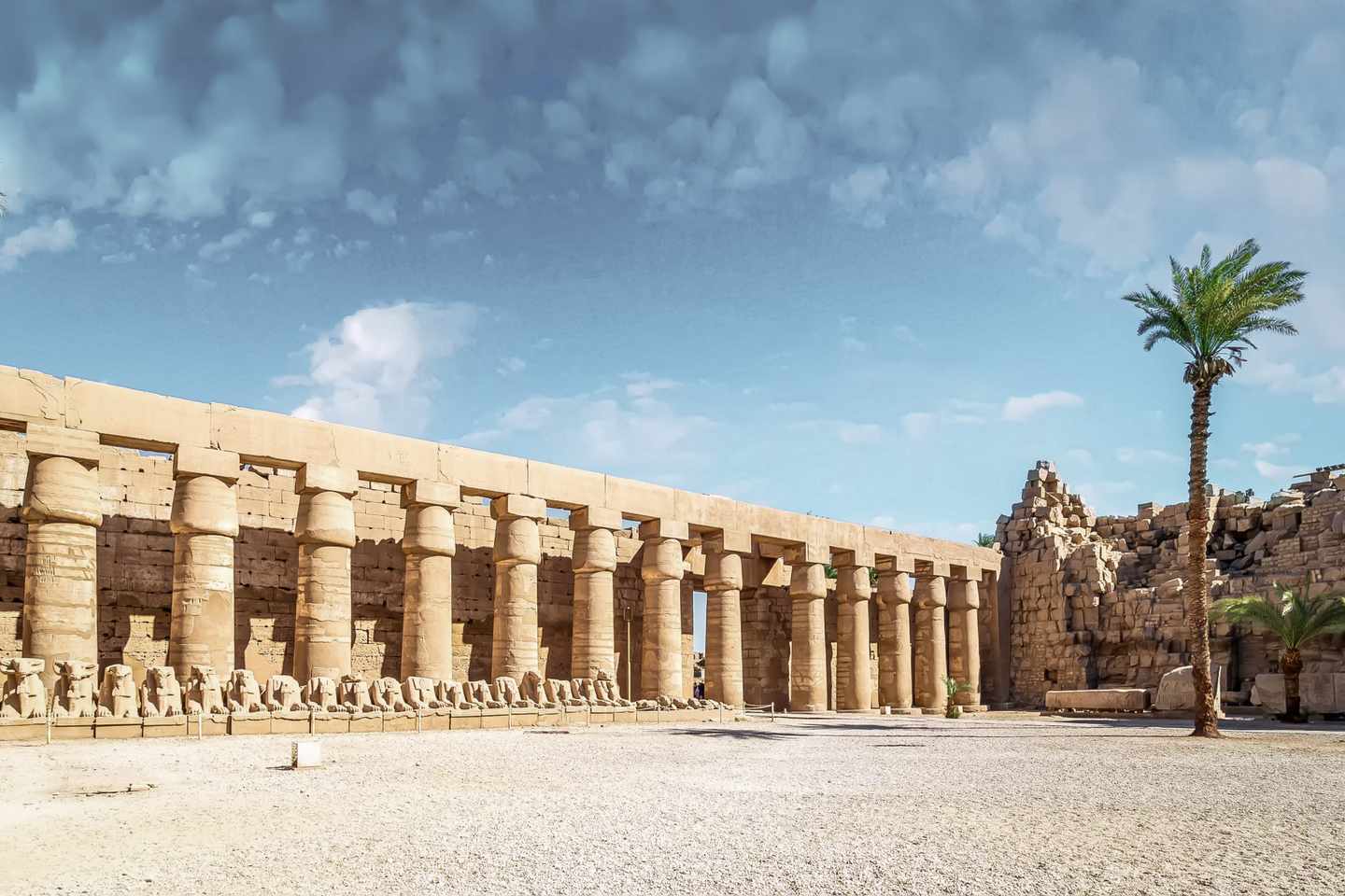 aegypten-luxor-tempel-karnak-g1199052581.jpg