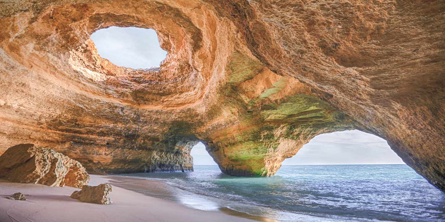 Algar_de_Benagil_-_Benagil_beach_cave_Lagoa_Credit_Bruno_Carlos.jpg