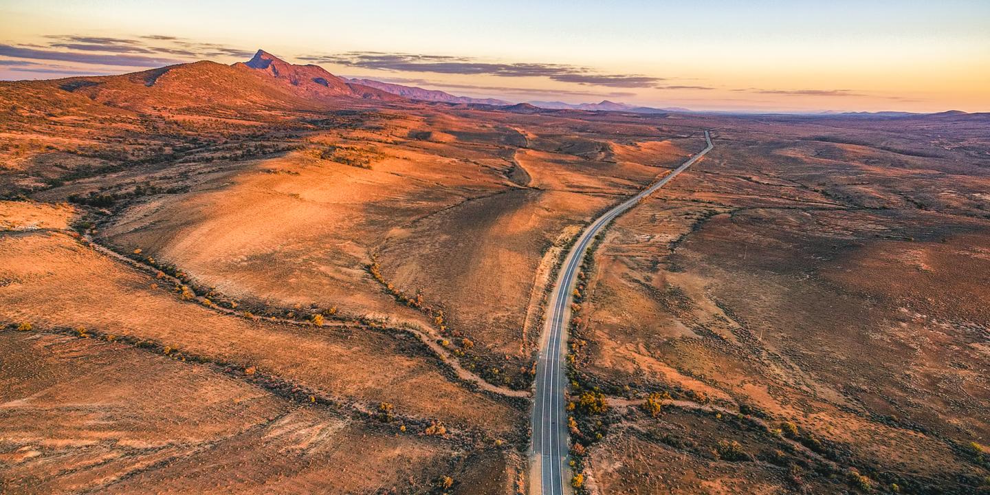 bltd47c281d0db6820e-australien-suedaustralien-flinders-ranges-outback-highway-luftaufnahme-g-1013652116.jpg australien-suedaustralien-flinders-ranges-outback-highway-luftaufnahme-g-1013652116.jpg