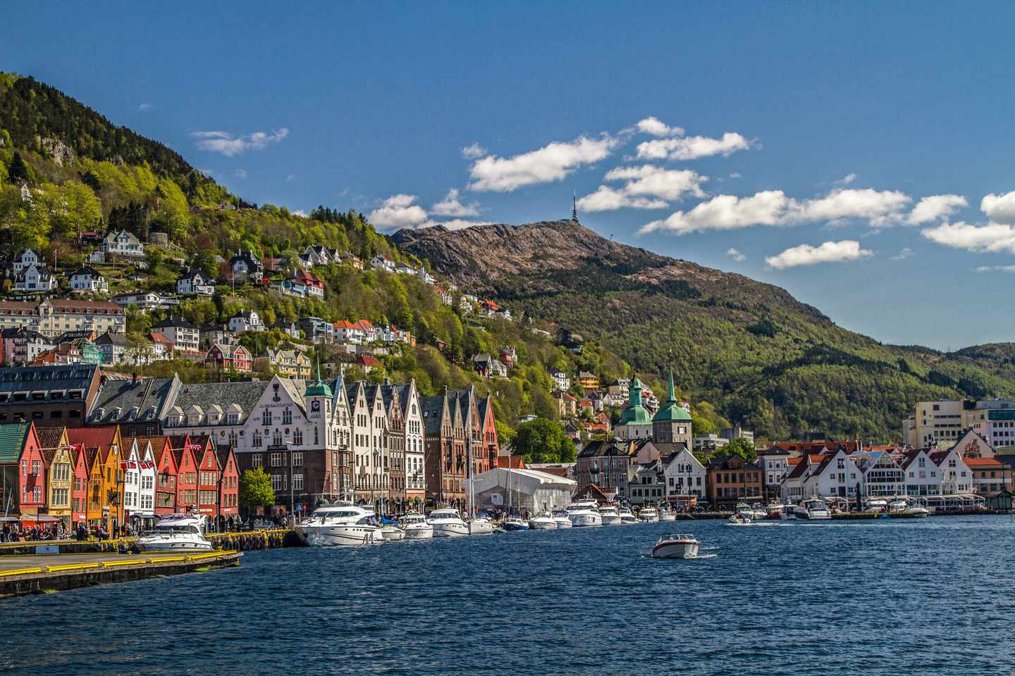 norwegen-bergen-stadtpanorama-klein-g-509610688.jpg