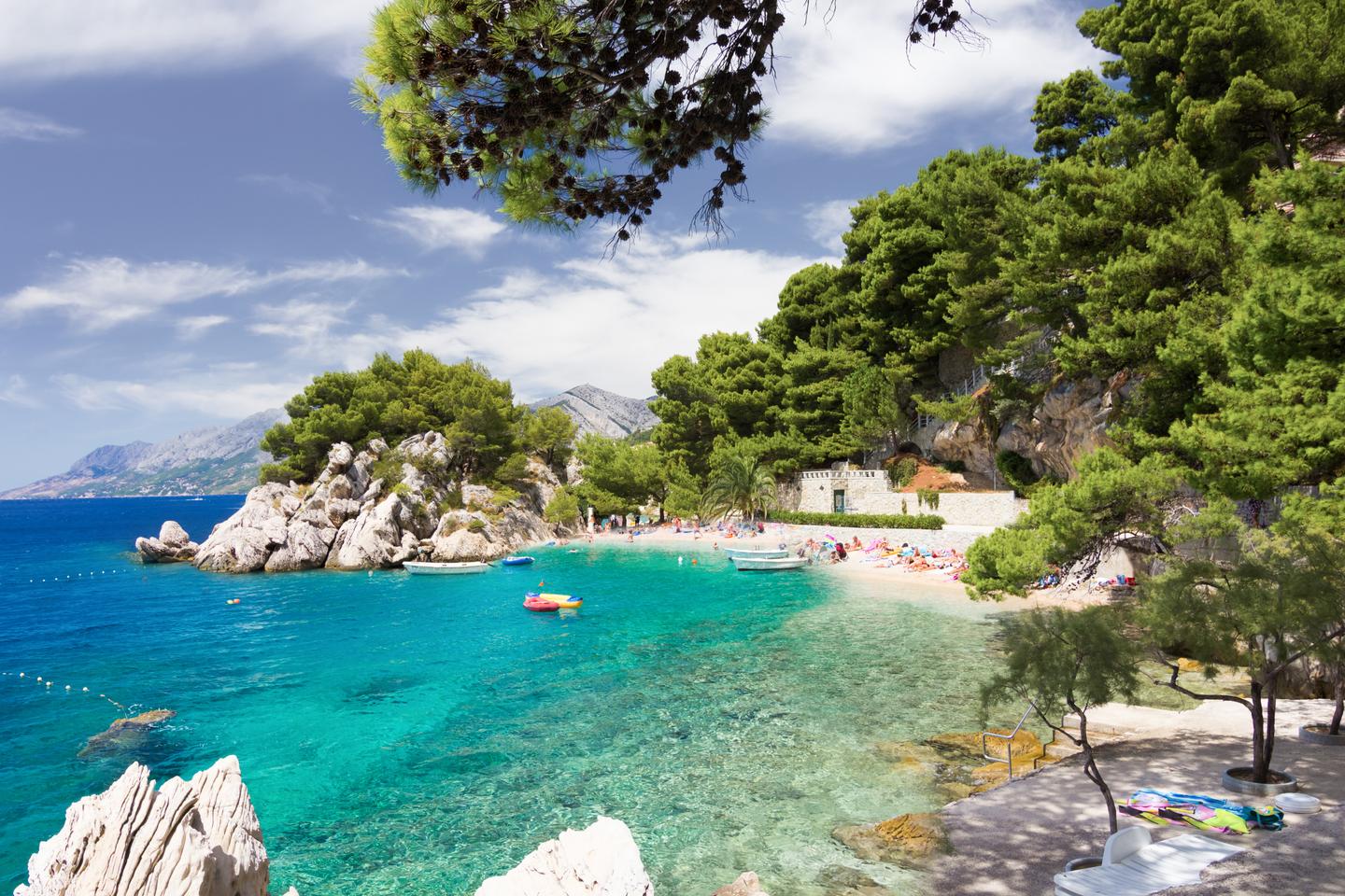 kroatien-bucht-strand-g-612243406.jpg