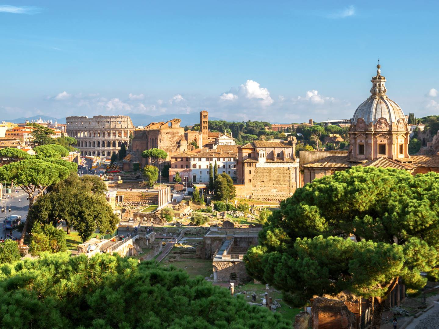 blt4d0aad2a047612dc-italien-rom-kolosseum-g-946597520.jpg italien-rom-kolosseum-g-946597520.jpg