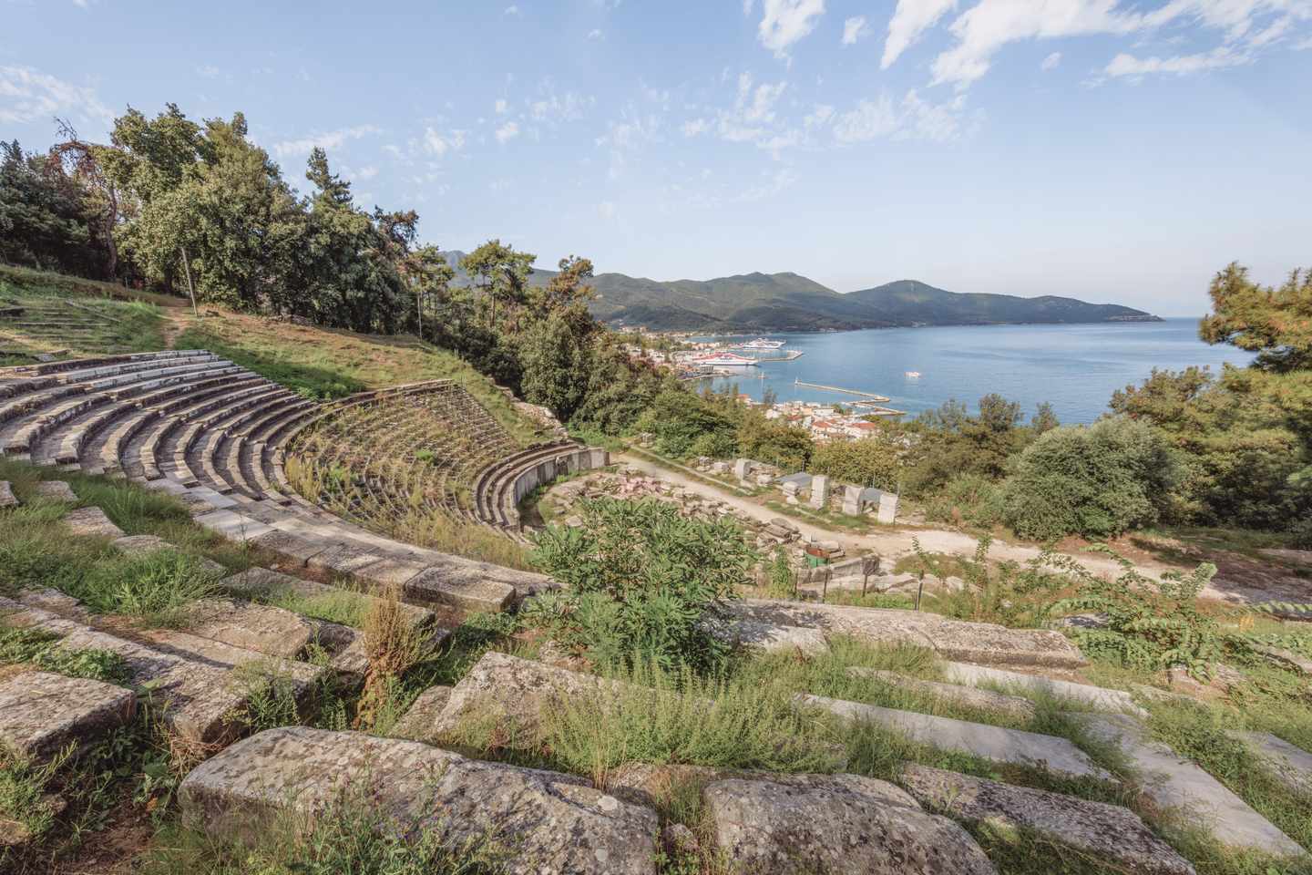 griechenland-thassos-limenas-amphitheater-g-1026205390.jpg