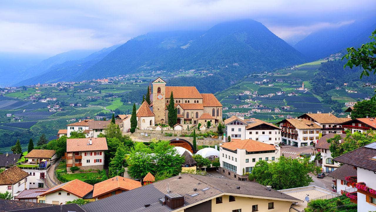 schenna-suedtirol-stadtansicht-t-687112898.jpg