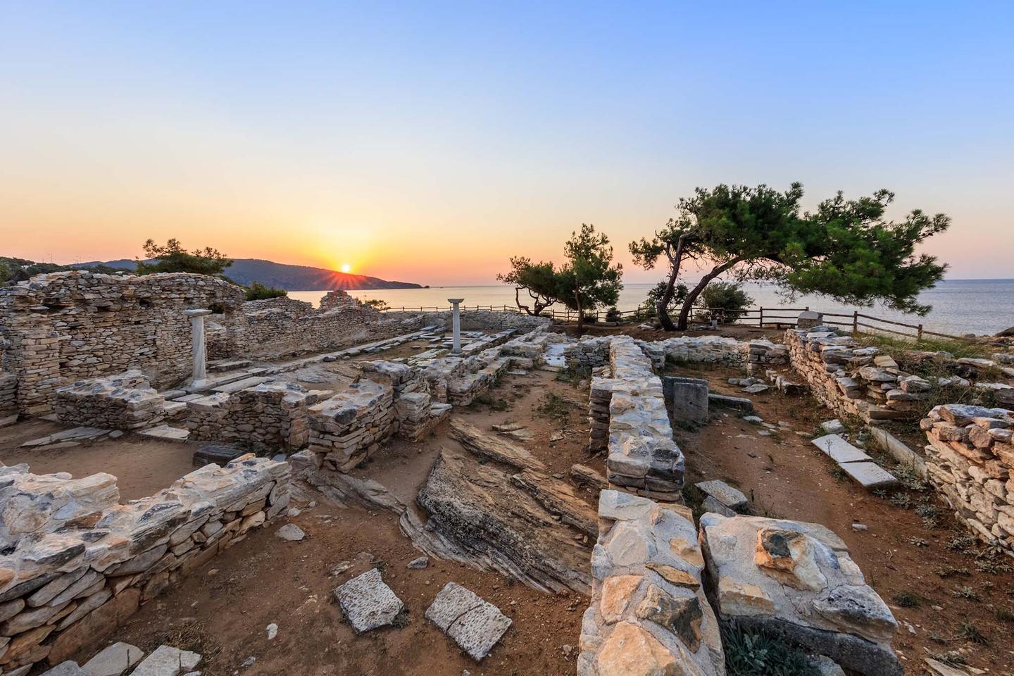 griechenland-thassos-archaeologischen-staette-von-aliki-g-931821072.jpg