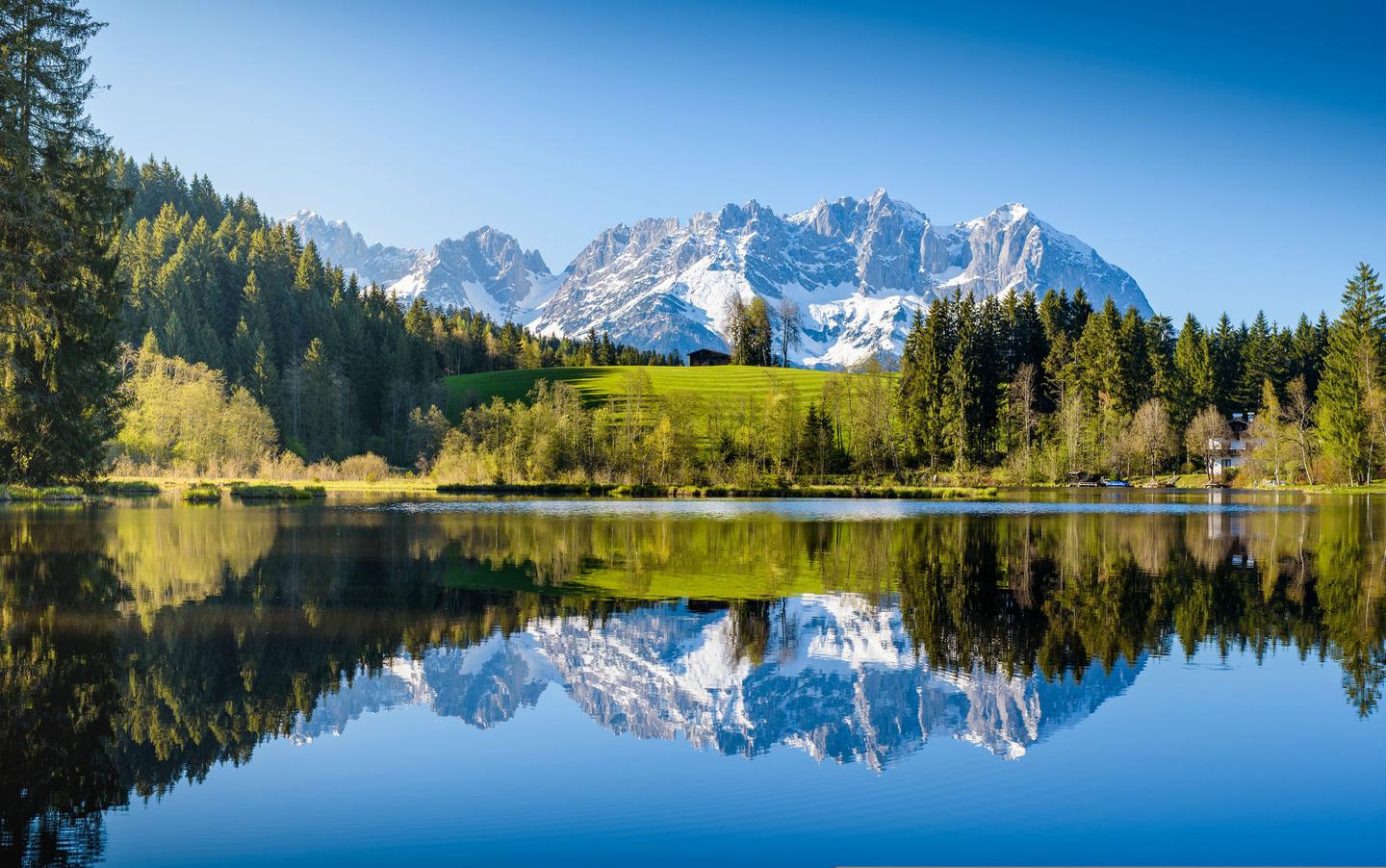 kitzbuehel-oesterreich-see-berge-t-816296076.jpg