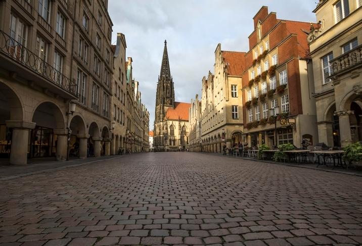 deutschland-muenster-prinzipalmarkt-g-868892100.jpg