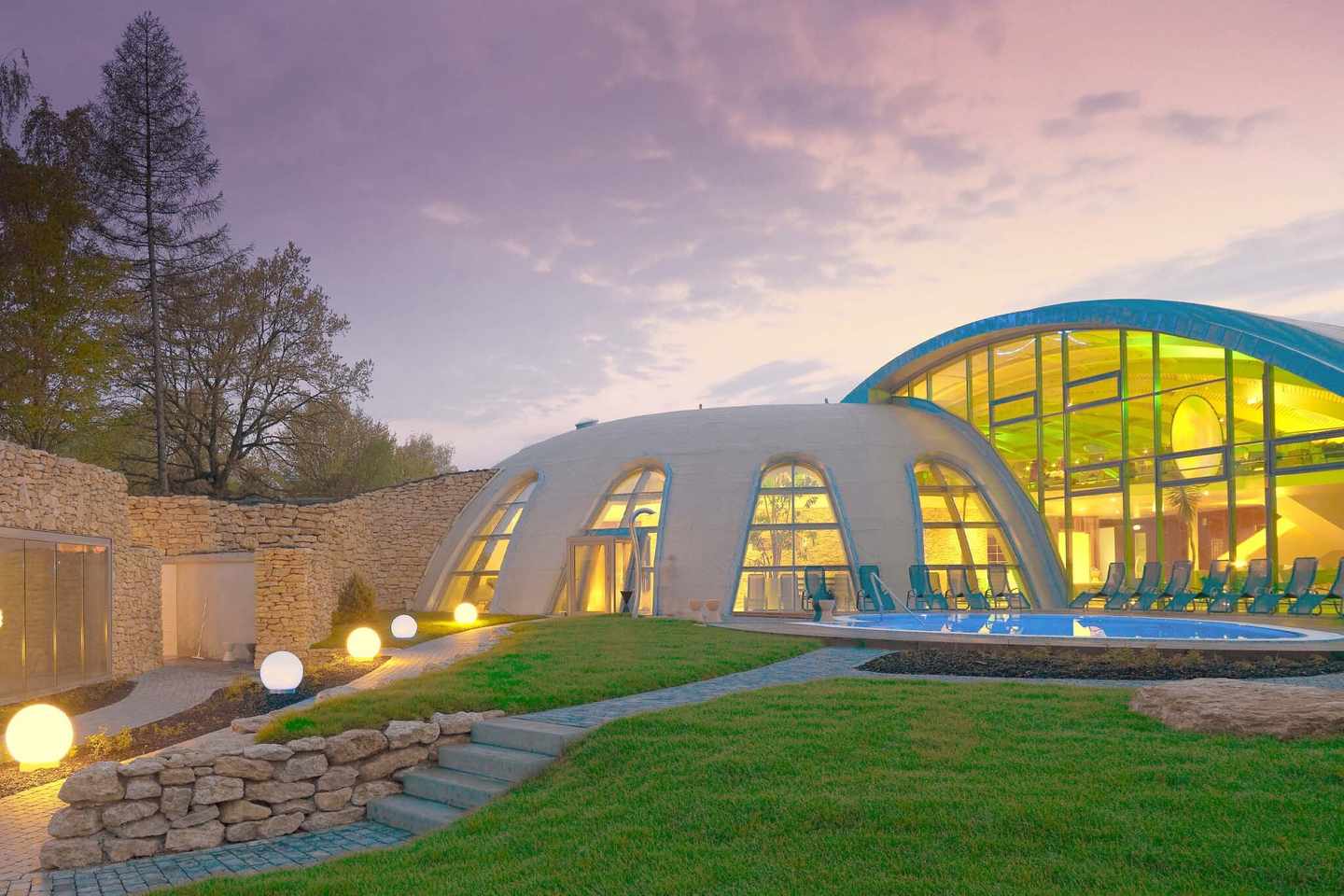 deutschland-bad-sulza-therme-toskana-aussenlandschaft.png