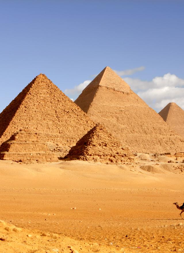 Rundreisen Ägypten aegypten-pyramiden-kamele-wueste-g-96318973.jpg