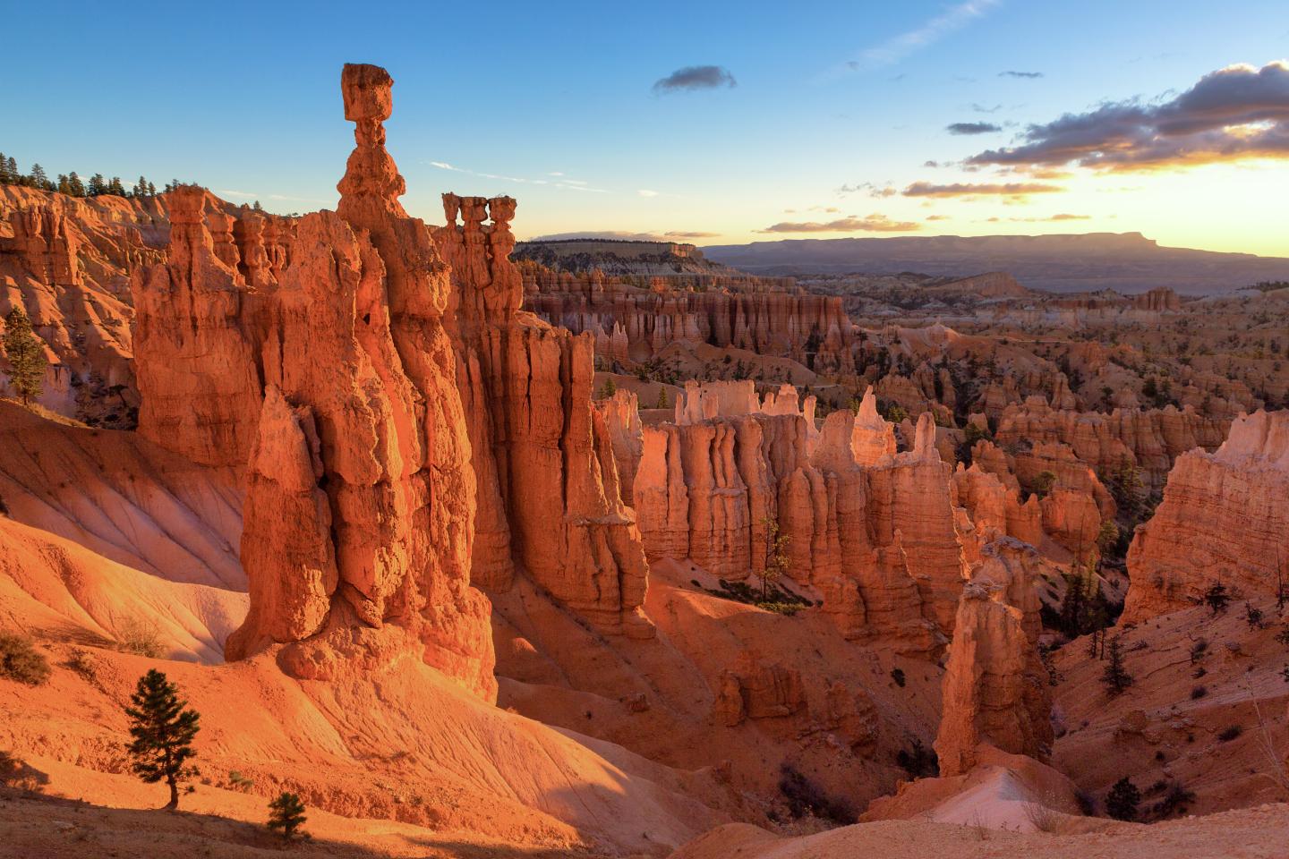 usa-utah-bryce-canyon-national-park-thors-hammer-bei-sonnenuntergang-g-800362174.jpg