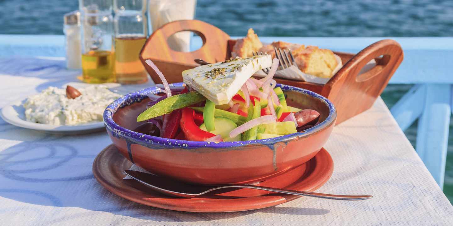 griechenland-samos-salat-g-652384634.jpg