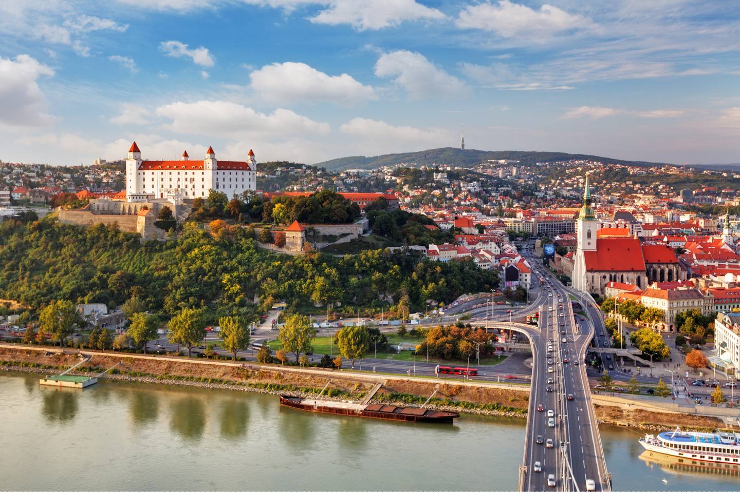blt24c14e4de9b68d23-slowakei-bratislava-panorama-klein-g-502863287.jpg slowakei-bratislava-panorama-klein-g-502863287.jpg