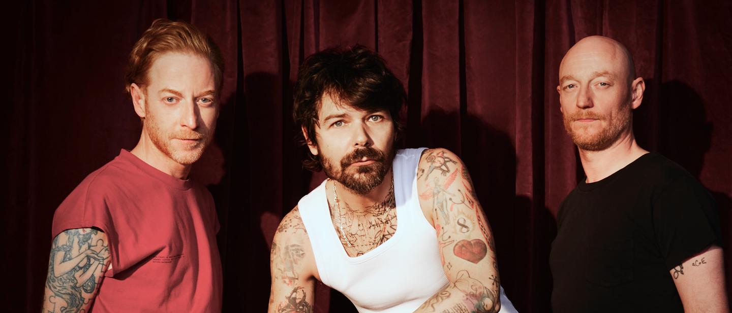 biffy-clyro-c-eva-pental-kv2.jpeg
