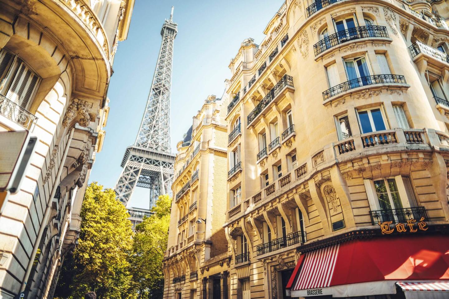 frankreich-paris-eiffelturm-g-1176360891.jpg