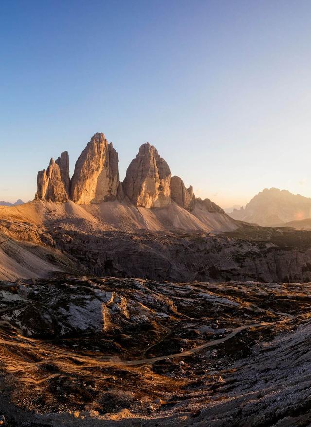Wanderurlaub Italien italien-suedtirol-drei-zinnen-g-960744808.jpg