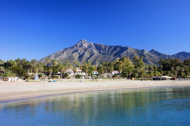 costa-del-sol-marbella-g-882471574.jpg