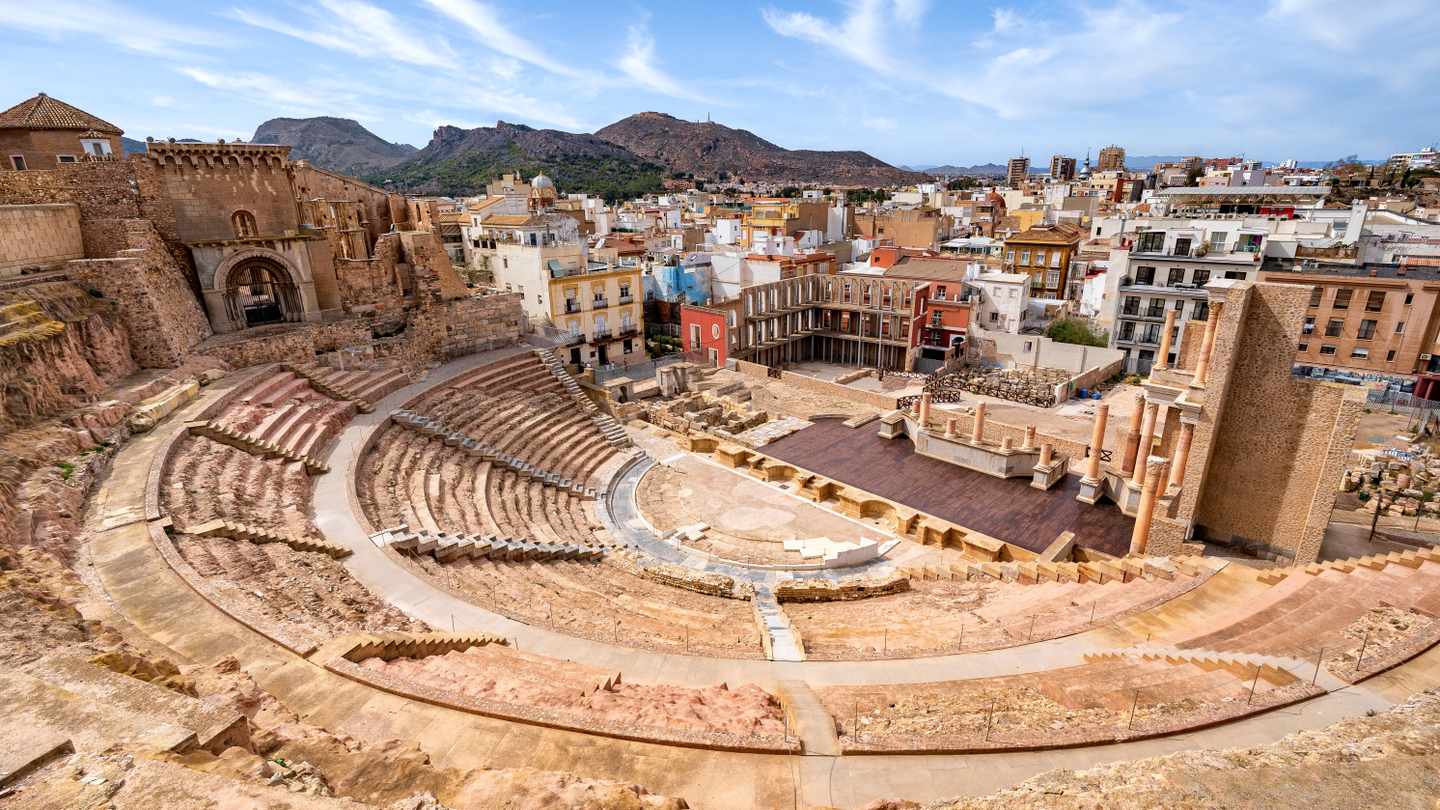 italien-cartagena-roemisches-amphitheater-g-2155006381.jpg