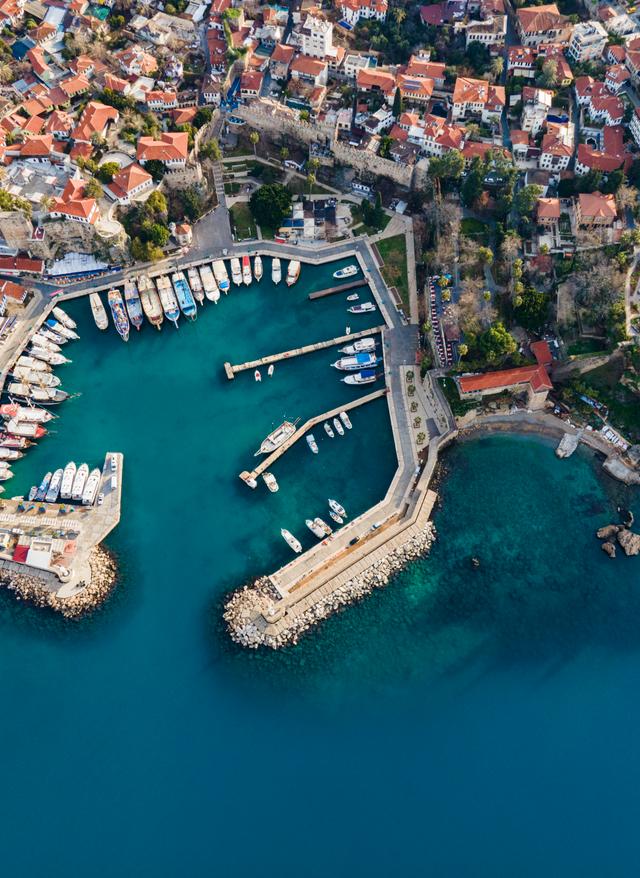 tuerkei-antalya-hafen-g-1382114199.jpg