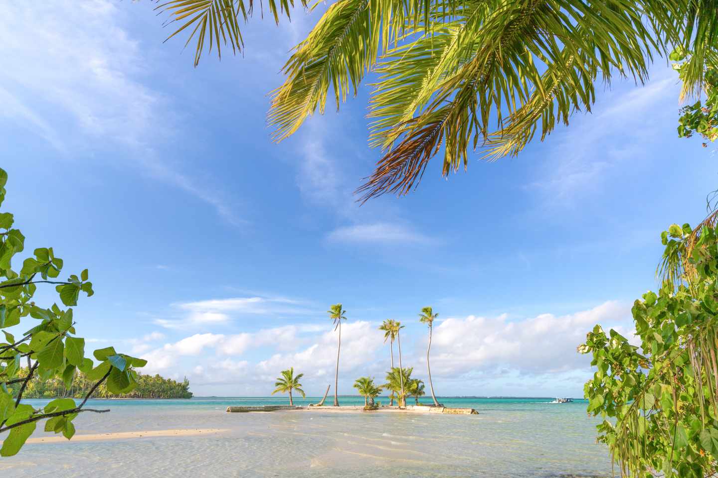 franzoesisch-polynesien-gesellschaftsinseln-g-871369634.jpg