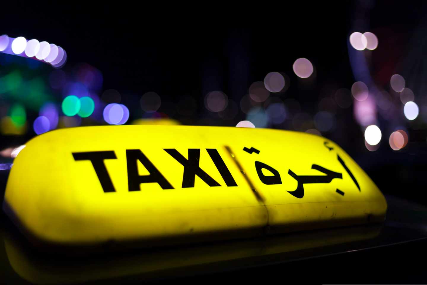 vae-taxi-schild-g-671630018.jpg