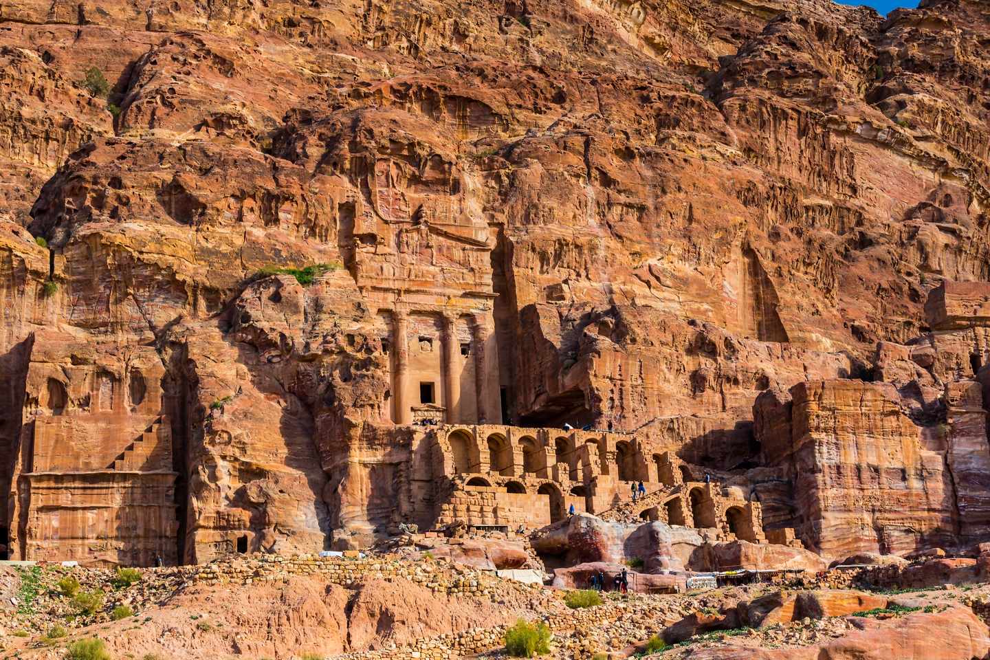 jordanien-petra-koenigsgraeber-g-1147098968.jpg
