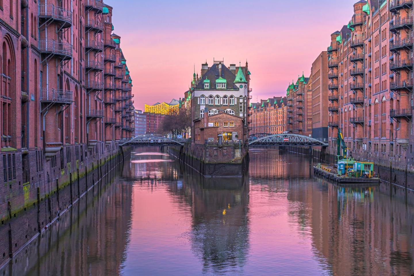 speicherstadt-hamburg-g-1210771771.jpg