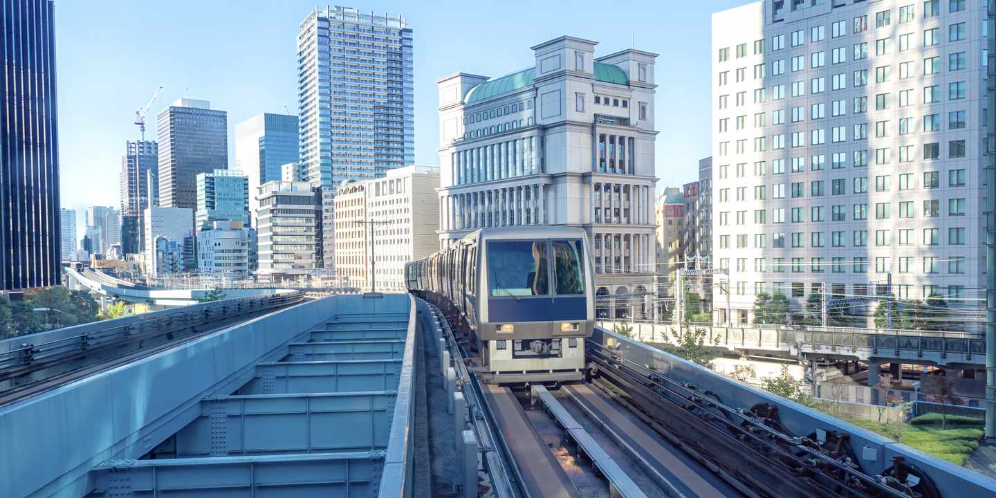 japan-tokio-metro-g-2149867565.jpg