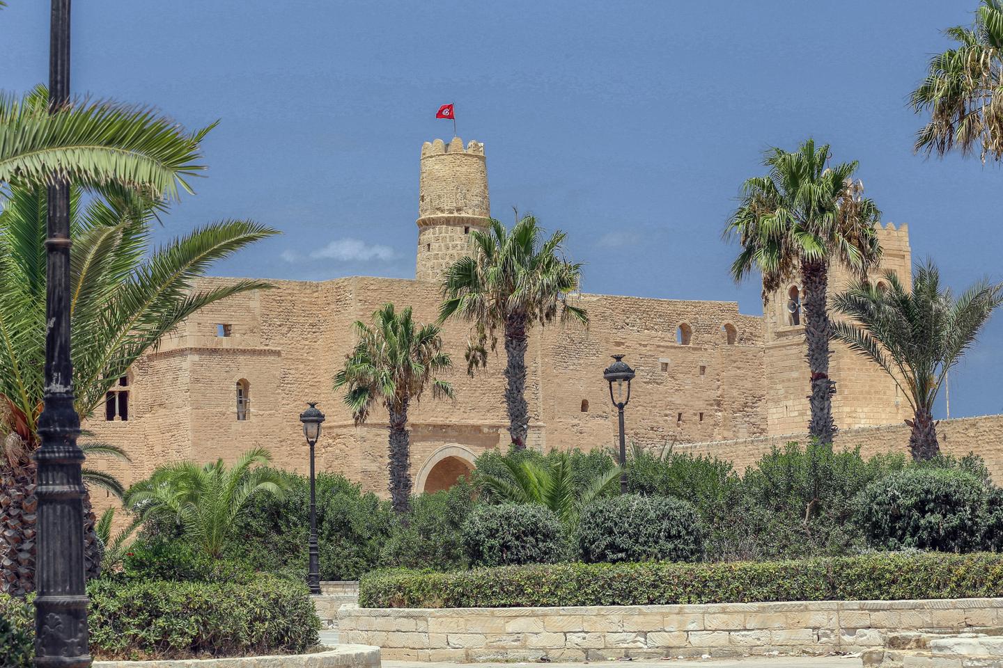 tunesien-monastir-rabat-ribat-g614305146.jpg