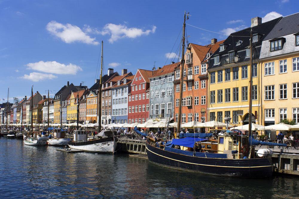 kopenhagen-nyhavn-t-183133789.jpg