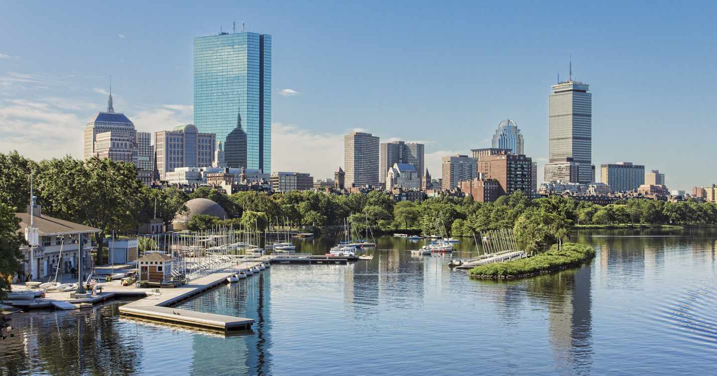usa-boston-riverfront-t-453903909.jpg