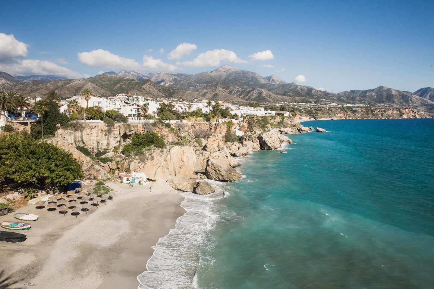 spanien-andalusien-nerja-playa-de-la-calahonda-g-1271566223.jpg