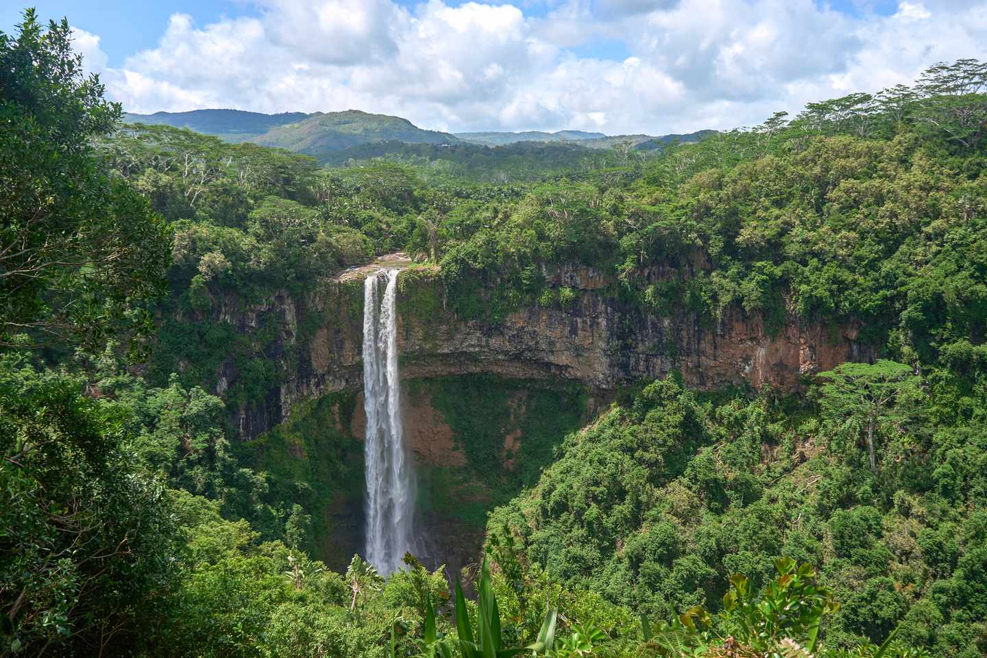indischer-ozean-mauritius-chamarel-wasserfall-g-2152206293.jpg