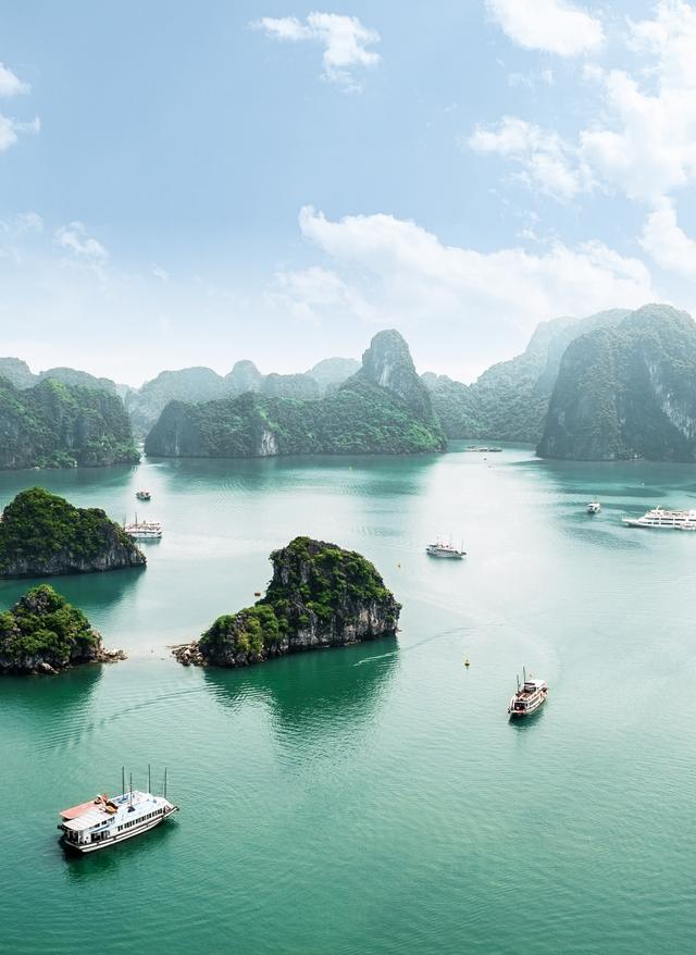 Vietnam-Halong-Bucht-Luftaufnahme-g538657102.jpg
