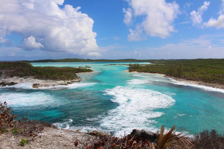 bahamas-long-island-strand-karibik-g-1124759876.jpg