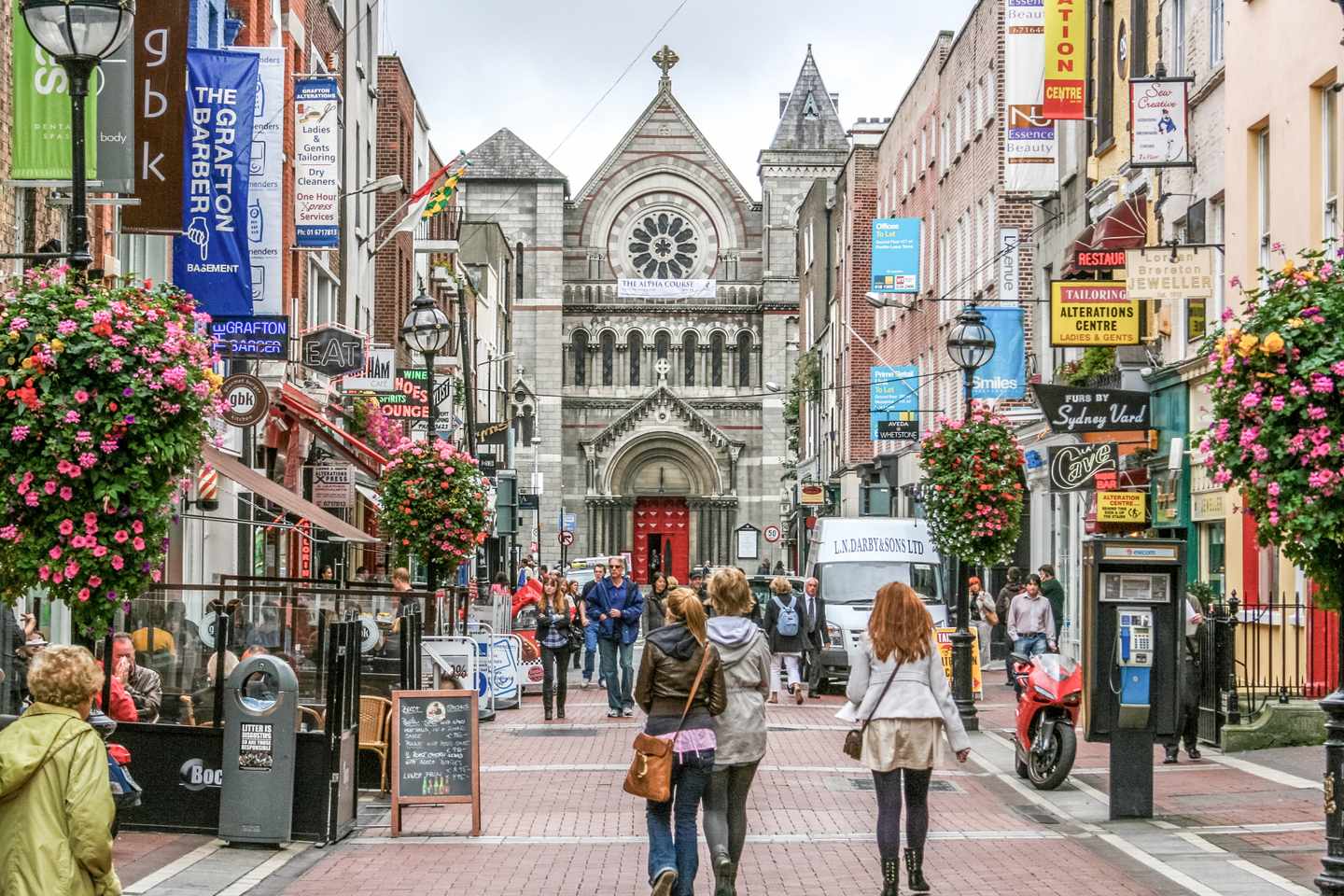 irland-dublin-grafton-street-g-527902804.jpg