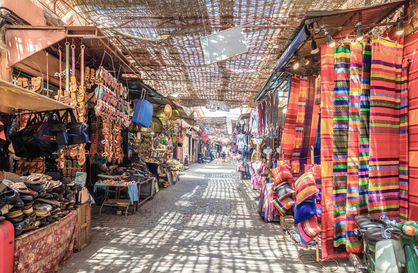 marokko-marrakesh-jamaa-el-fna-markt-g-1147478209.jpg